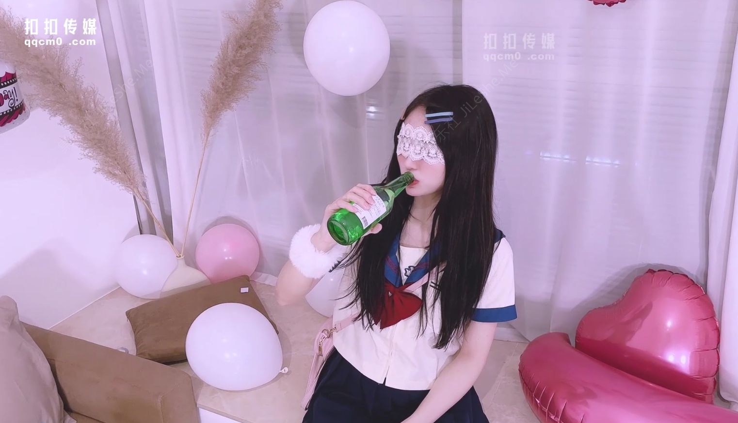 图片[2]-扣扣传媒 FSOG007 超人气网红女神 ▌不见星空▌甜美萌妹生日遭灌醉 湿滑白虎无比吸精-集乐社
