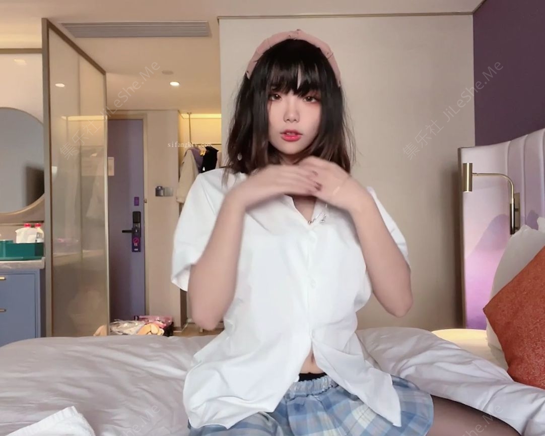 图片[1]-极品反差婊小玉儿JK制服自慰玩穴 骑乘啪啪后入怼操内射 高清720P原版【2V/428M】-集乐社