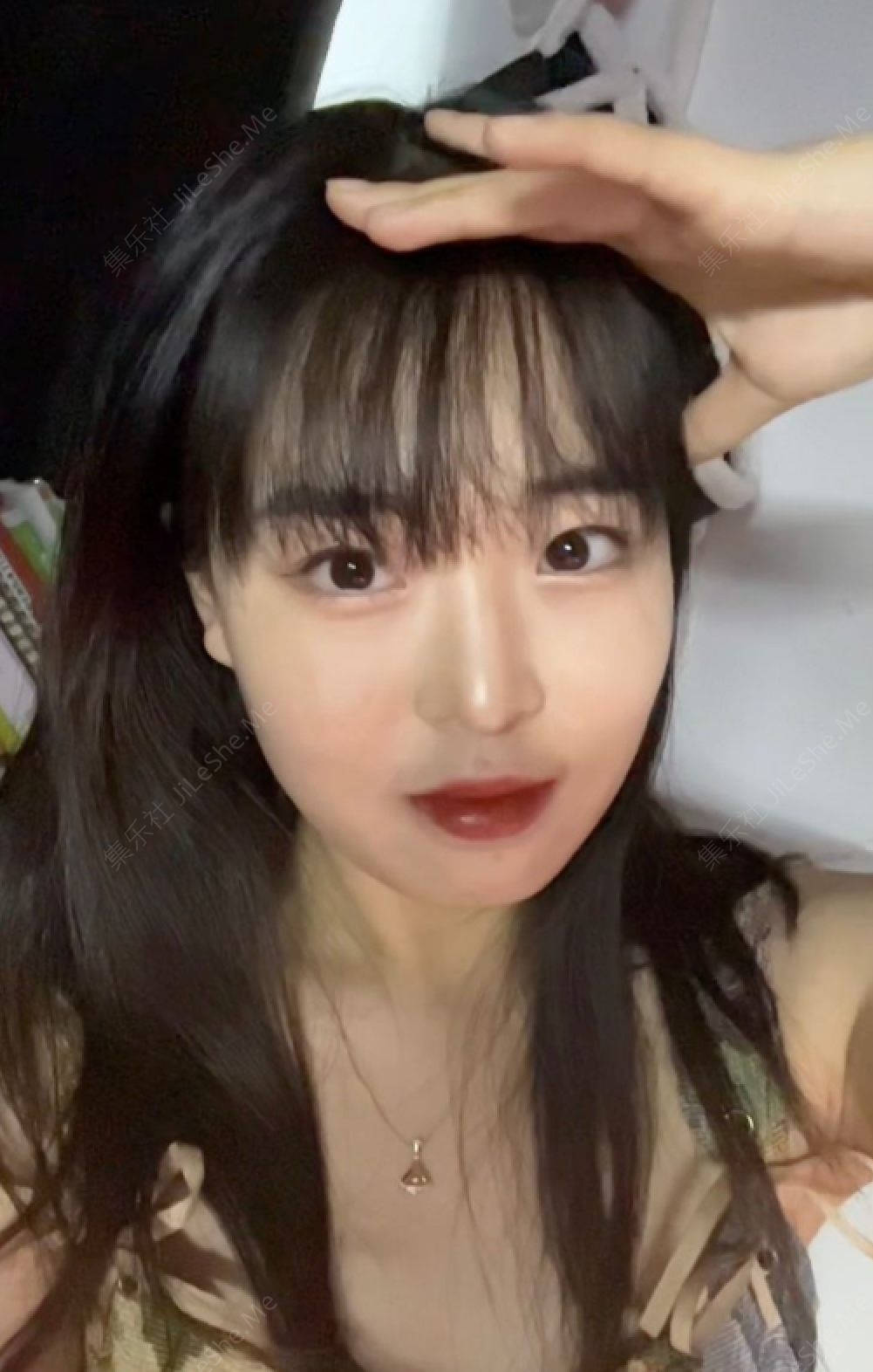 图片[4]-【超精品泄密】张家口职业技术学院学妹王静怡图影【8P+14V/341MB】-集乐社