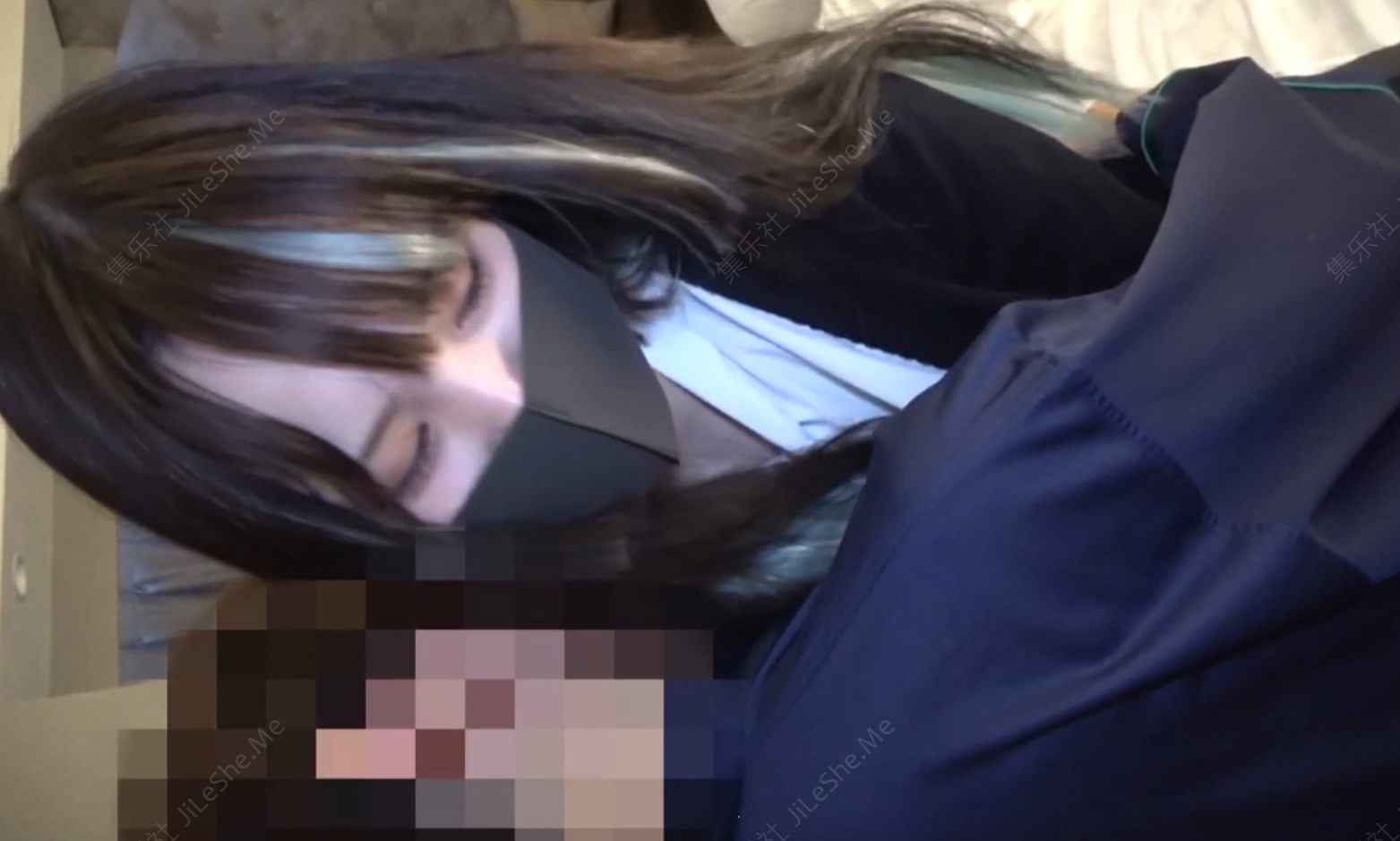 图片[1]-黑白及膝袜巨乳美腿妹子【1V/0.98GB】-集乐社