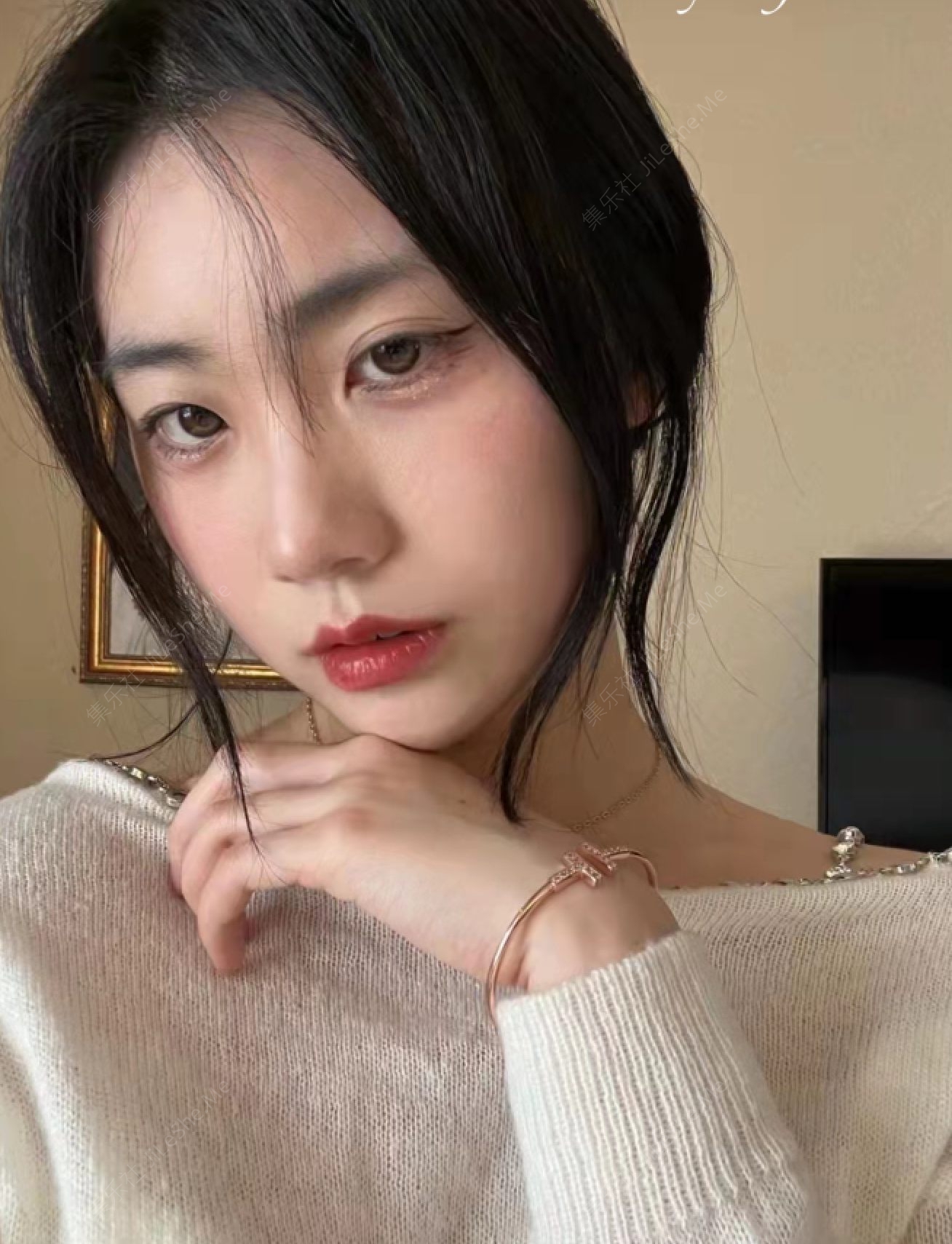 图片[2]-露脸才是王道！微博撸铁反差婊【悲伤口袋小狗】高价定制~道具紫薇吃鸡巴足控特会放骚戳XP的欲望脸【44P+11V/4.99GB】-集乐社