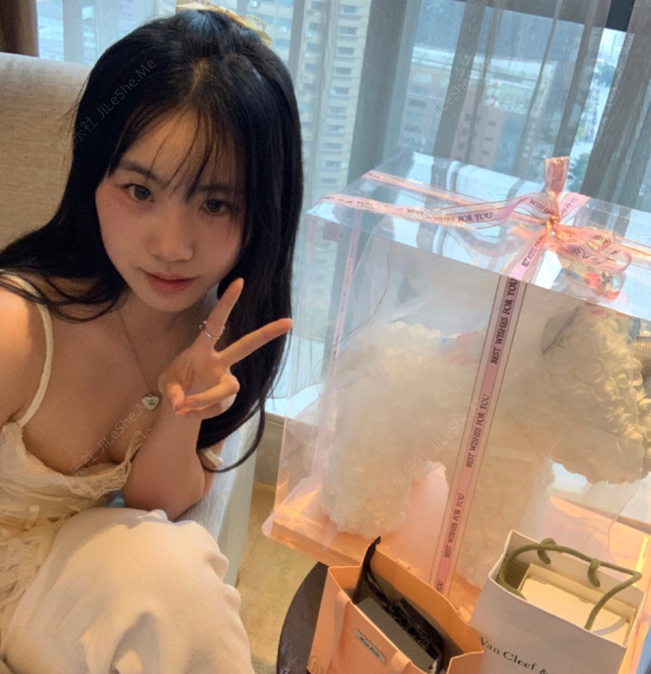 图片[3]-露脸才是王道！微博撸铁反差婊【悲伤口袋小狗】高价定制~道具紫薇吃鸡巴足控特会放骚戳XP的欲望脸【44P+11V/4.99GB】-集乐社