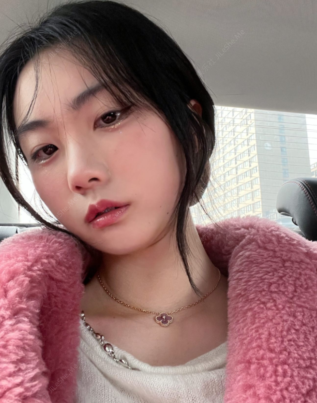 图片[1]-露脸才是王道！微博撸铁反差婊【悲伤口袋小狗】高价定制~道具紫薇吃鸡巴足控特会放骚戳XP的欲望脸【44P+11V/4.99GB】-集乐社