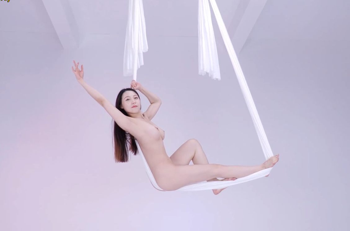 图片[4]-日月俱乐部付费『阿伦』[维拉语梦]空中瑜伽上下翻飞堪称绝美【1V/215MB】-集乐社