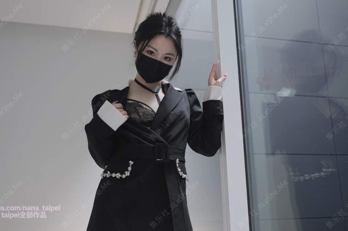 极品白虎神鲍尤物 娜娜nana_taipei6月OnlyFans新作-房屋经世纪人的情趣内衣 原版1080P【1.71G】-集乐社