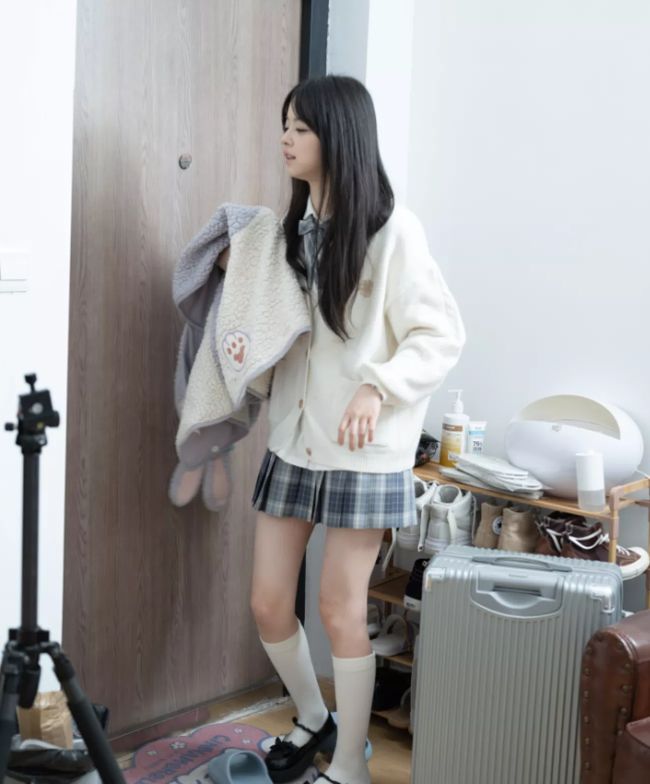 图片[3]-素人渔夫万元私定【林书辞】可爱JK风白嫩三点粉，女仆束缚全裸调教加料版【164P+2V/9.8GB】-集乐社