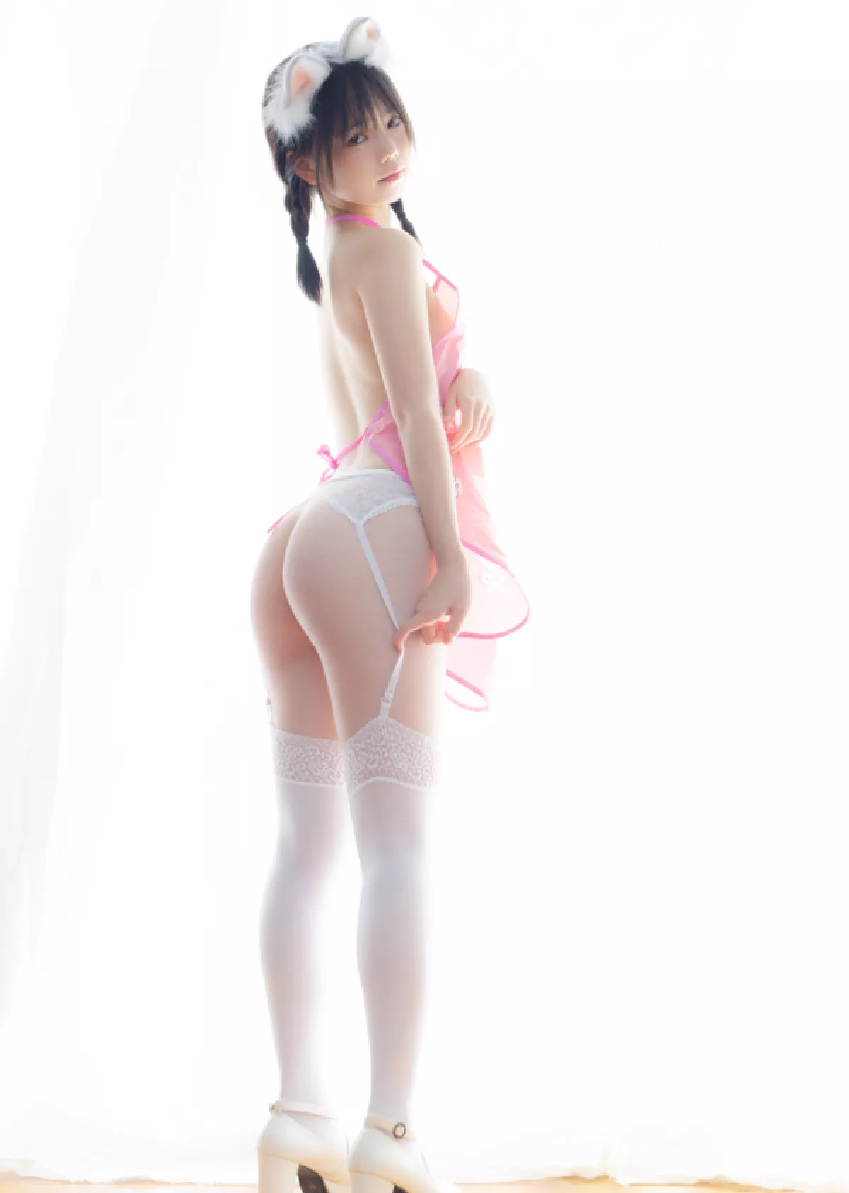 图片[2]-ஐ少女秩序ஐ内部私定 激萌萝莉小鱼 粉色肚兜 极品馒头穴【1.99GB】-集乐社