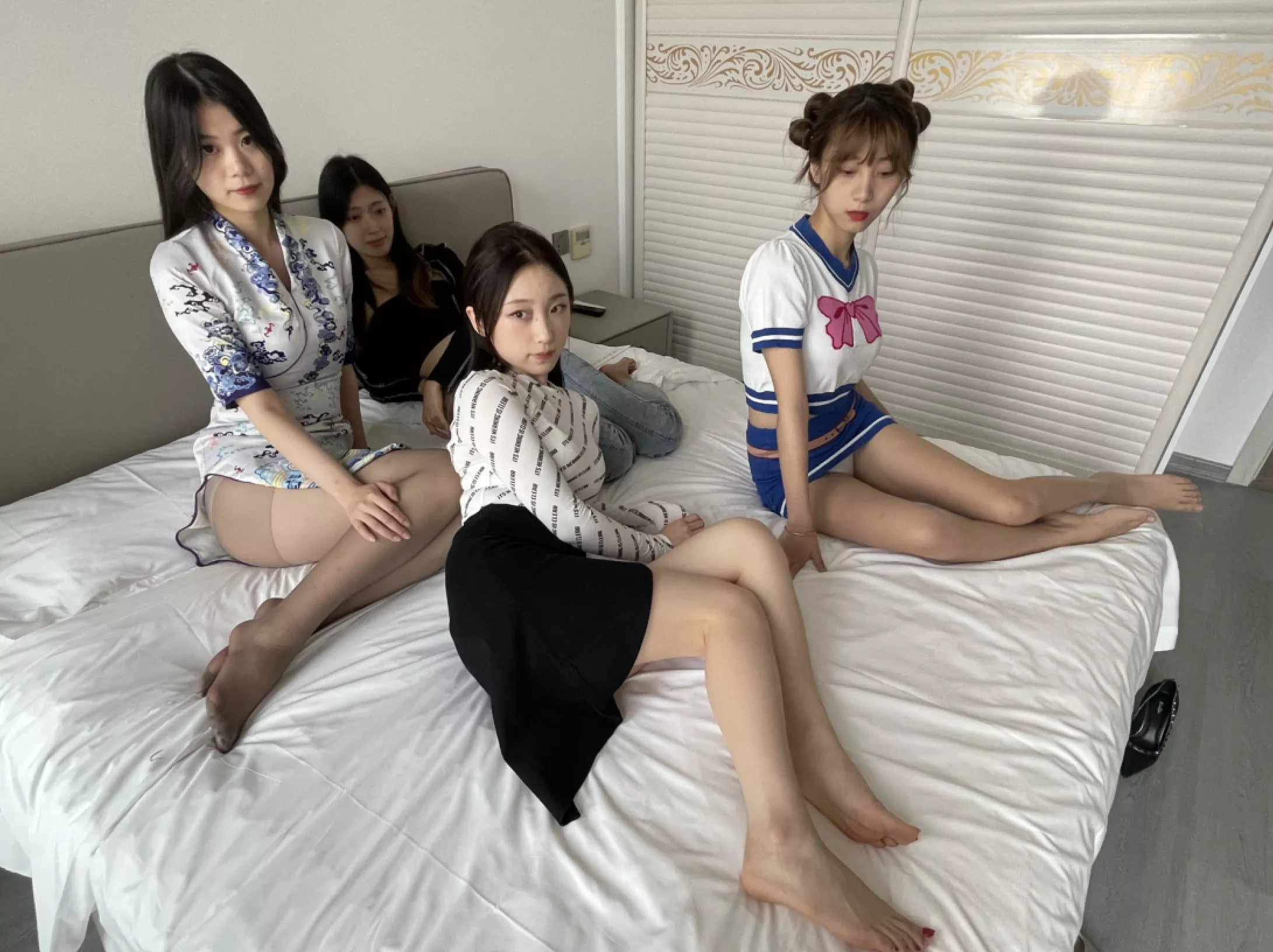图片[3]-流欲xx工坊6位模特酒店私拍【208P2V/5.5G】-集乐社