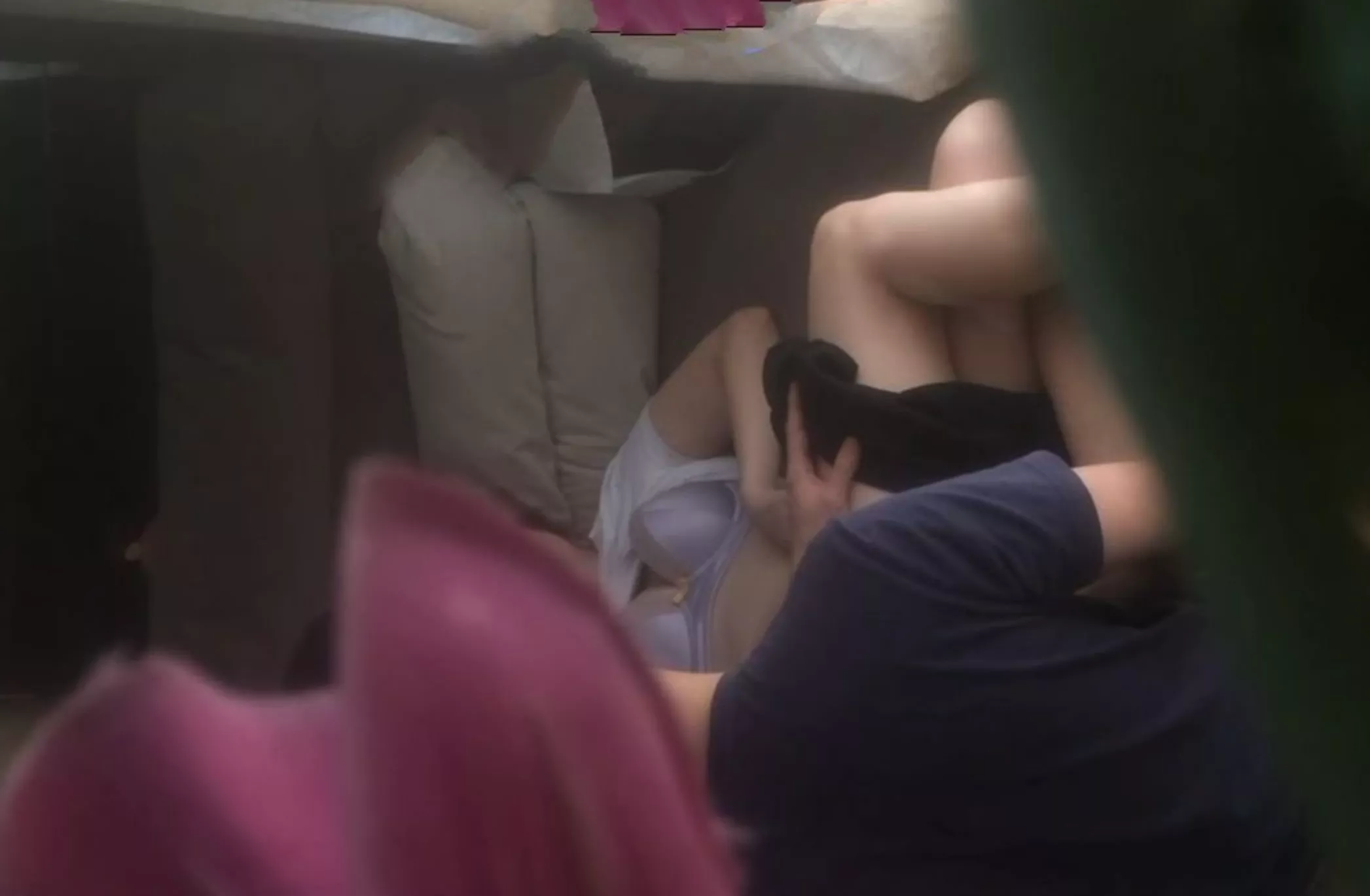 图片[2]-❤️王者泄密❤️美少妇连打带喊反抗被按在沙发强上❤️-集乐社
