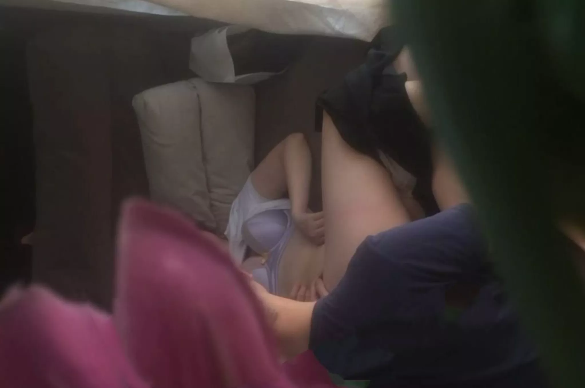 图片[4]-❤️王者泄密❤️美少妇连打带喊反抗被按在沙发强上❤️-集乐社