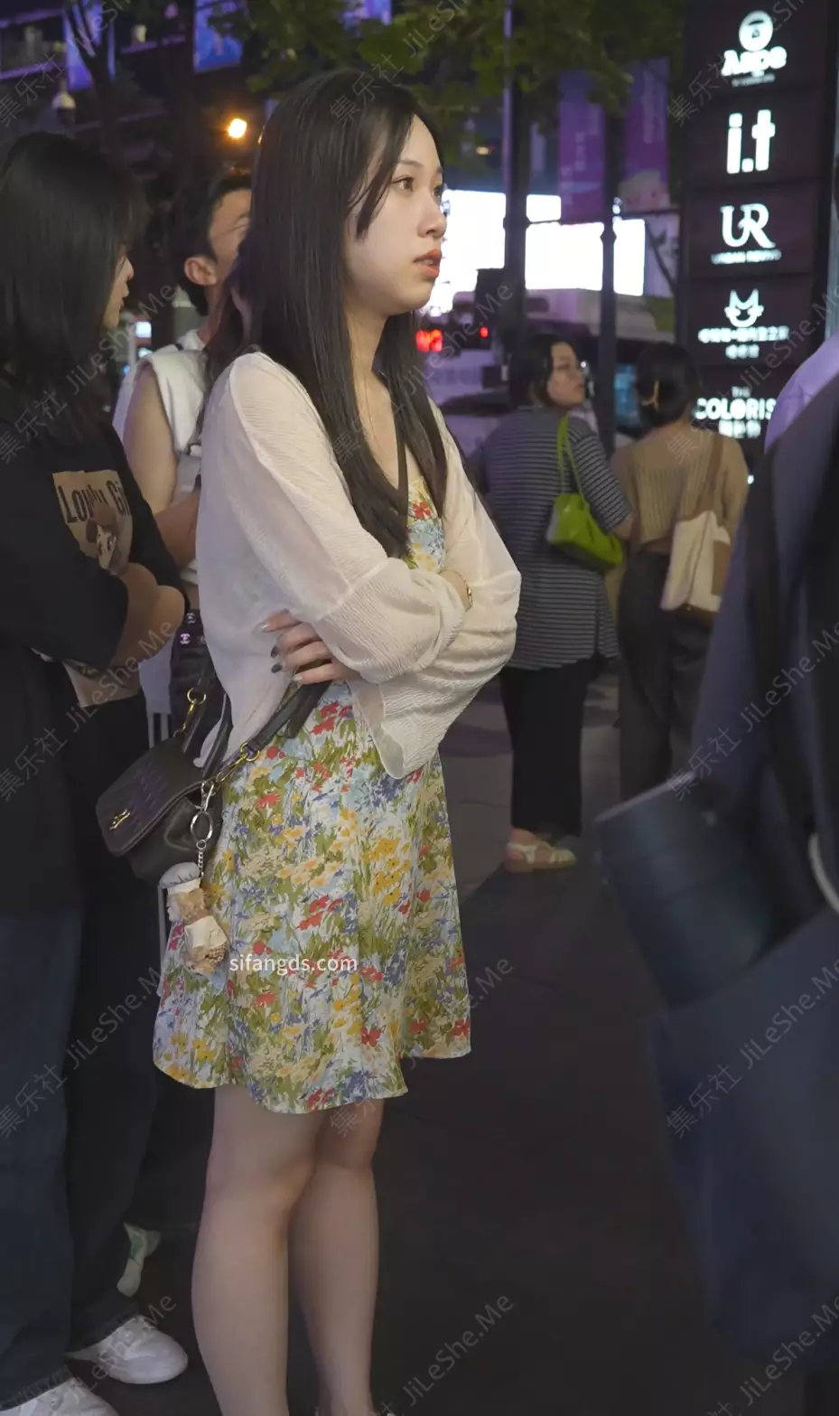 图片[9]-(BC-B-212)丁字裤6部小合辑..美女穿丁字很害羞骚丁被抱起来抄-集乐社
