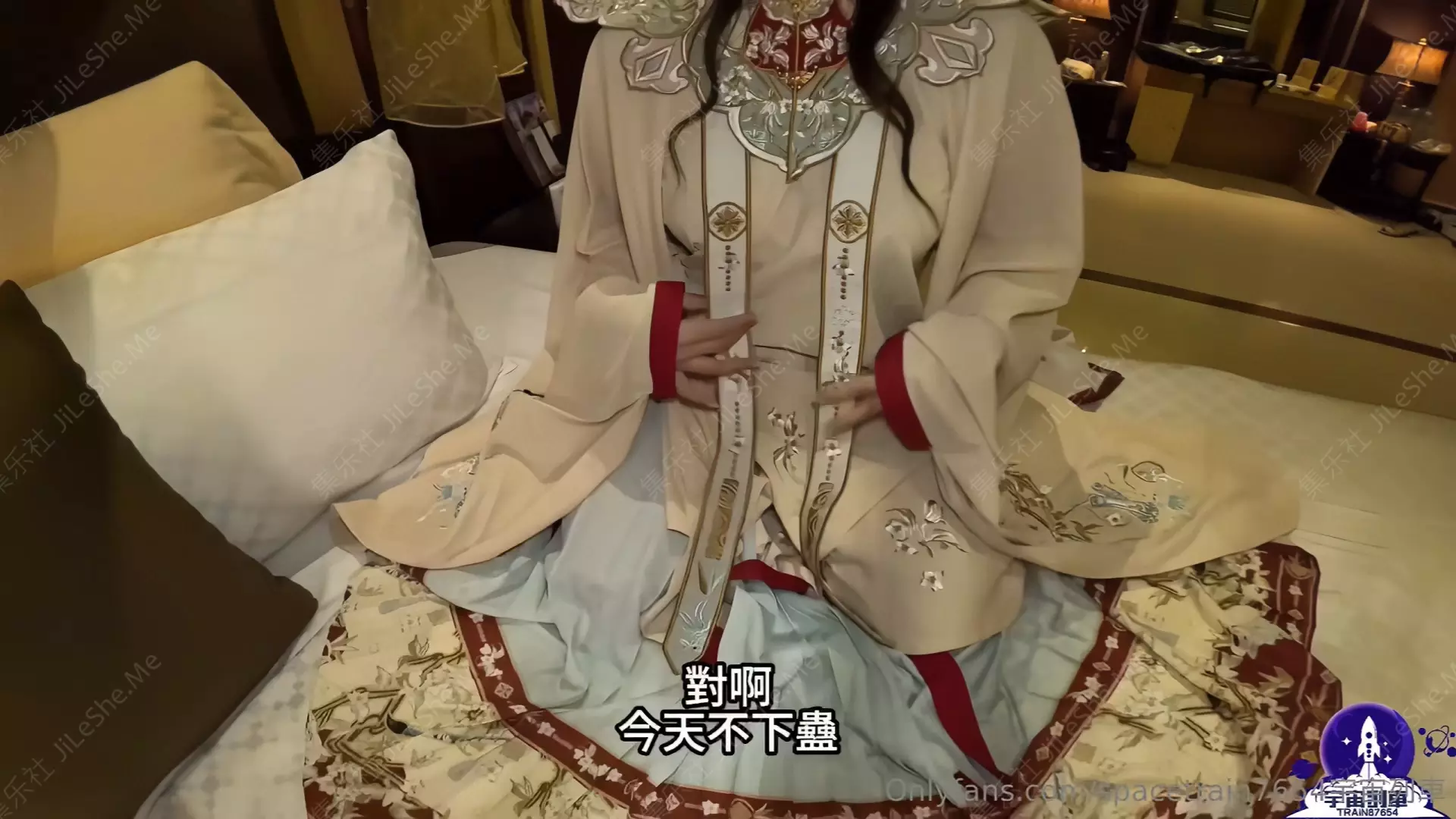 图片[7]-宋代千金大小姐 G奶小笼女 巨乳配上细腰又露半张脸 粉奶又粉穴 真的很无敌 宇宙列车合集【10V/18.6GB】-集乐社