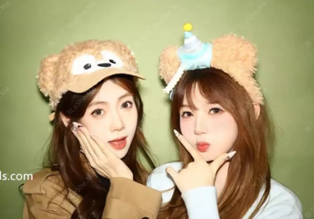❤️【极品泄密】模特依依等8位美女图影泄密-集乐社