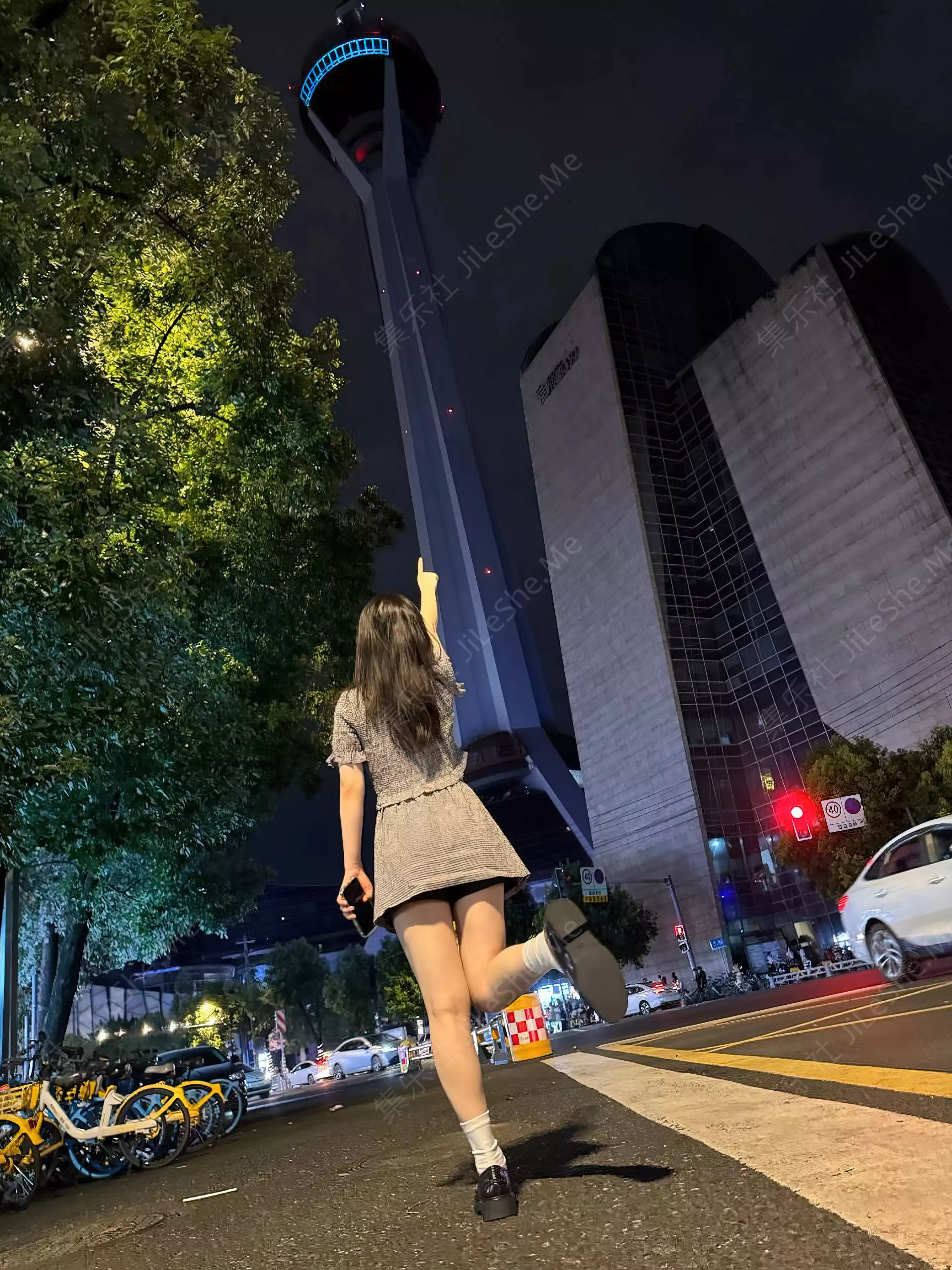 图片[3]-❤️【情侣泄密】筷子腿清纯女孩,后入性爱反差影图流出-集乐社