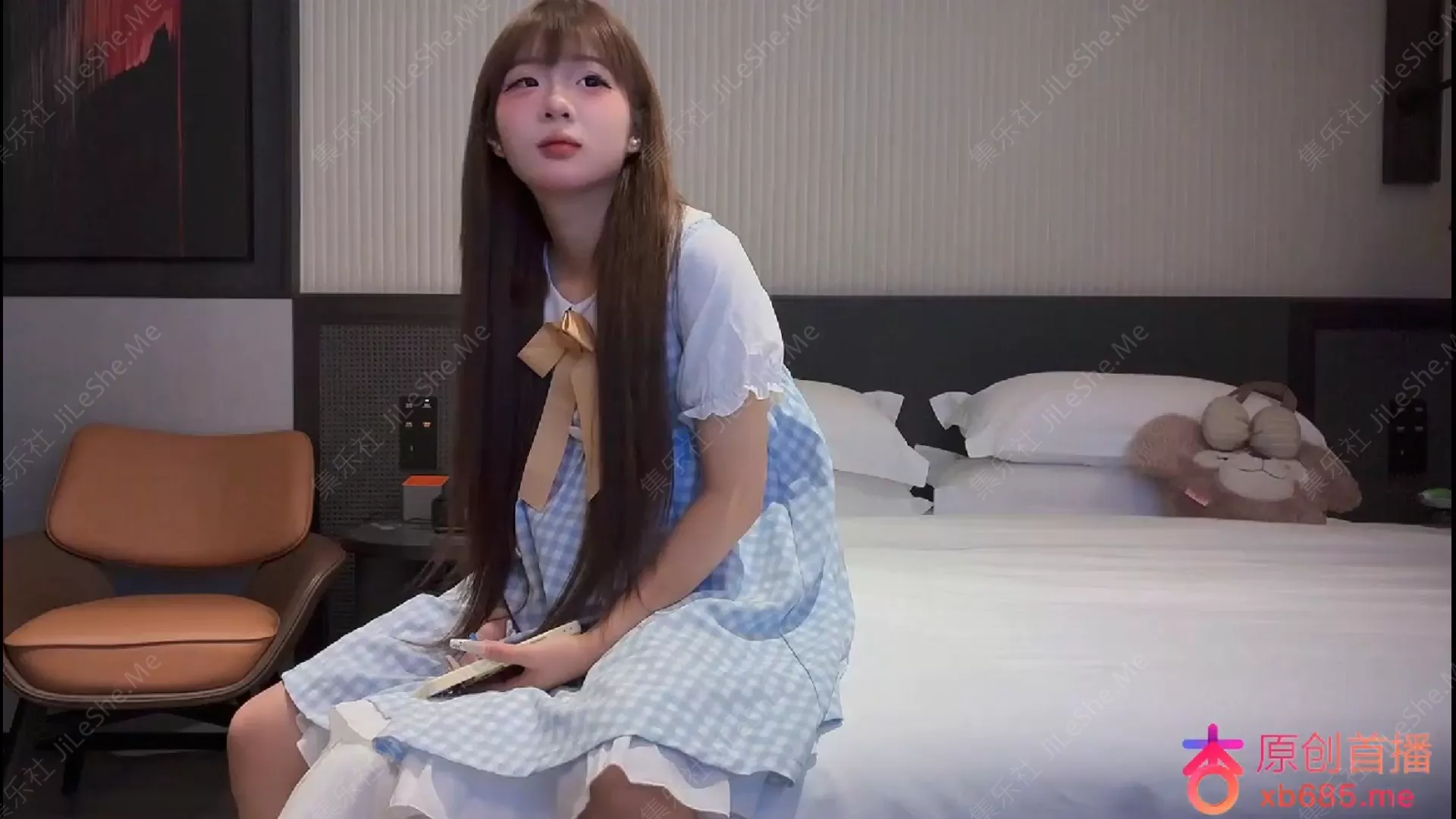 探花曹长卿❤️今天约的第一个死鱼妹子还没放进去就喊疼下面豆腐渣多的吓人听第二个来的妹子说她下面有问题幸好没犹豫就给她退掉了-集乐社