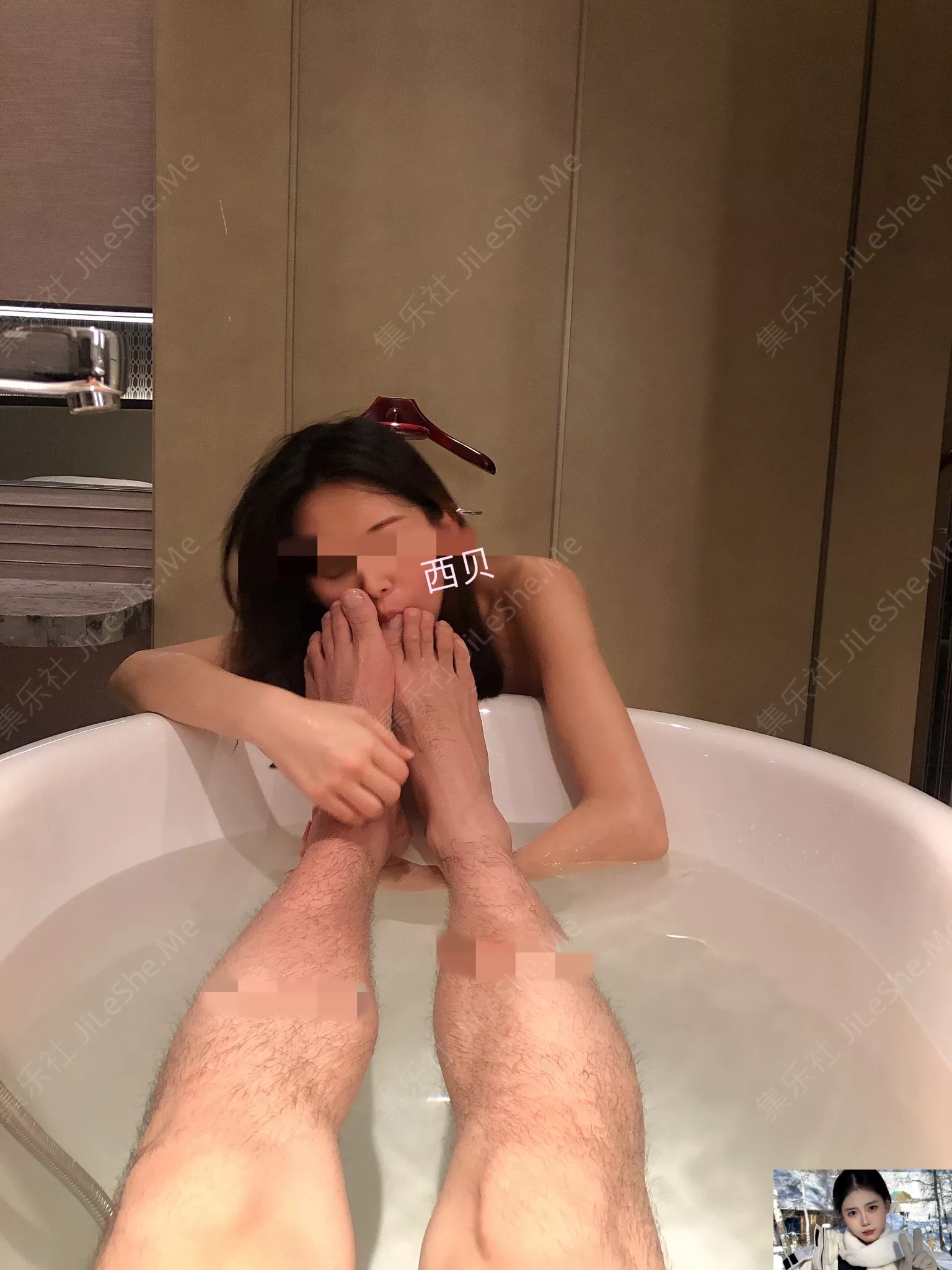 图片[7]-⚫️最新流出，喜欢撸铁，M倾向女母狗【西贝】门槛福利，舔脚受虐啪啪，各种调教，越折磨越性奋(26V)-集乐社