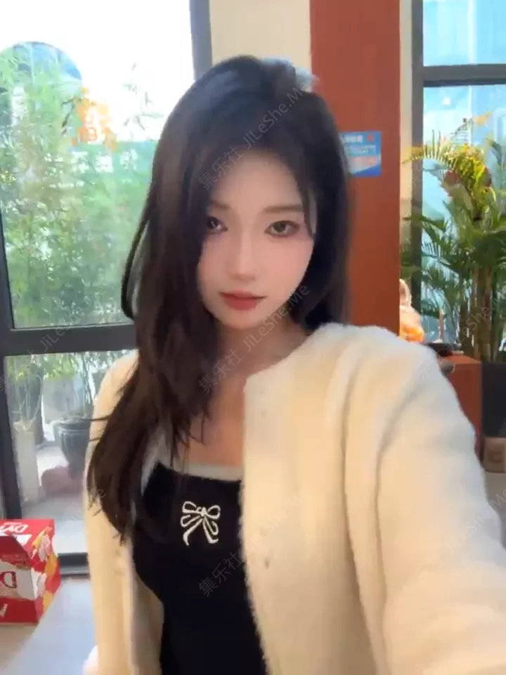 图片[2]-【原档泄密】极品女友露脸影片泄密 主打高端真实露脸 吃鸡啪啪 欲仙欲死 10V-集乐社
